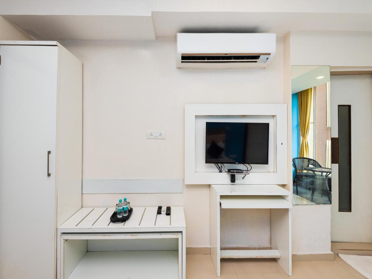 Hotel Aura - Near Malad Link Road Gorai Luaran gambar